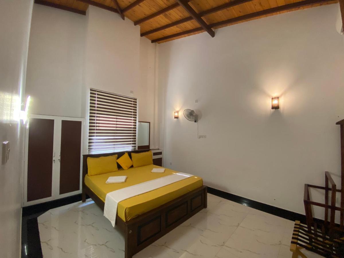 The Kingslayer Resort Negombo Exterior photo