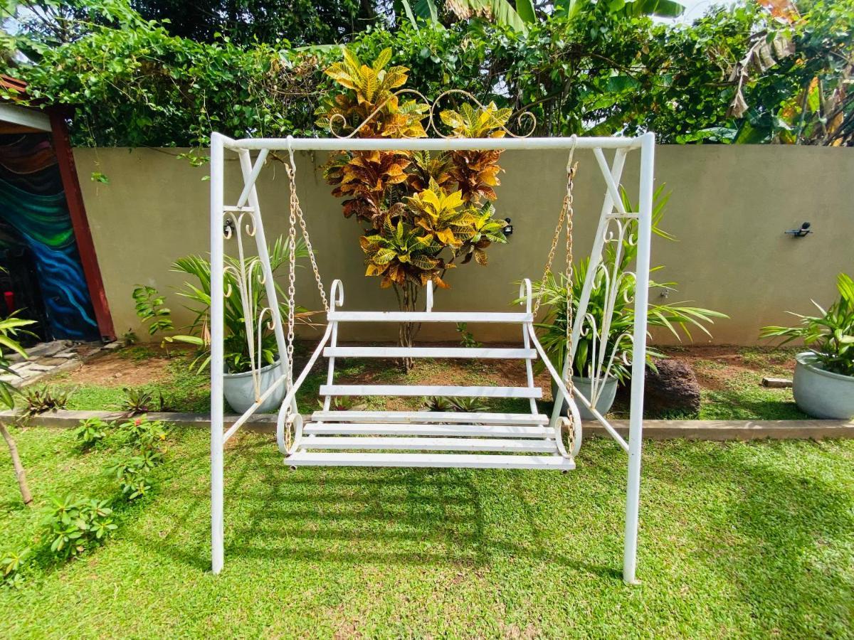 The Kingslayer Resort Negombo Exterior photo
